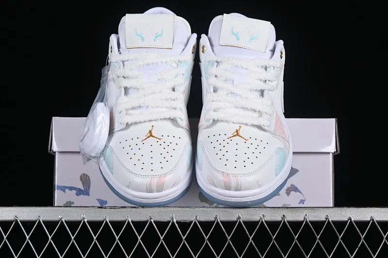 All Categories Air Jordan Jordan Series Basketball Shoes Air Jordan 1 Low Air Jordan 1 Low AJ1 Joe 1 Year of the Dragon Limited New Chinese Style Customization Steam Puppet-Third Prince Ao Bing Low State Cultural Casual Shoes FN8901-164